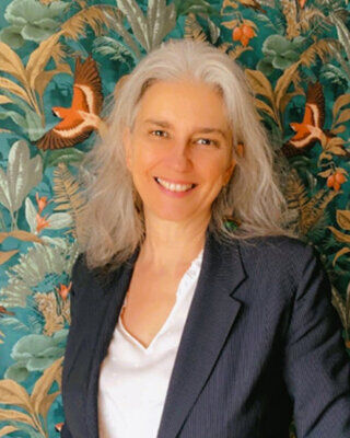 Valérie Aubron