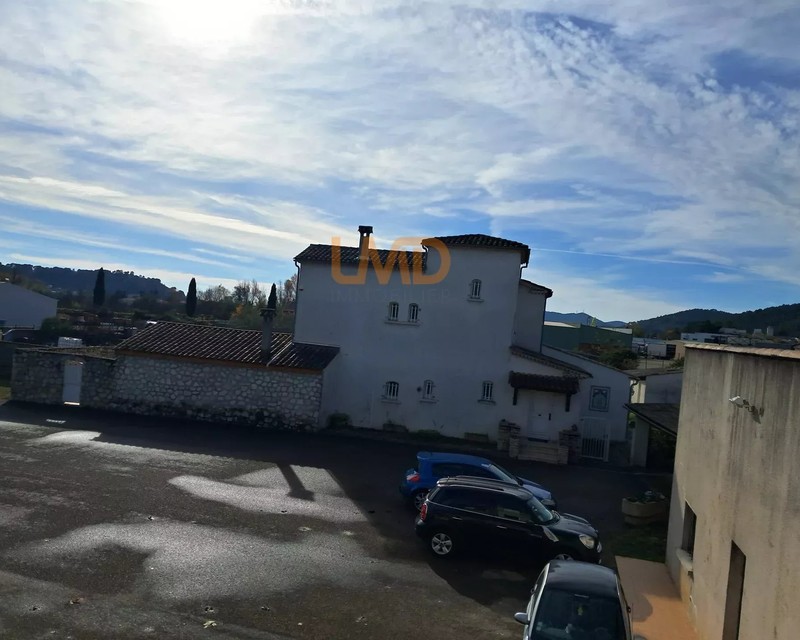 A vendre: complexe immobilier -880 000€ - ab5f6f6a-0a56-4135-9bdf-8f7bc99e4277