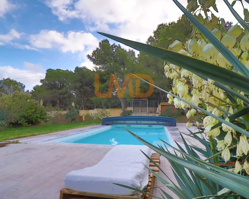 Maison individuelle de plain pied de 210 m² sur terrain de 2733 m² - 32ab2899-0bdd-44a1-83b5-29166e4d07d6