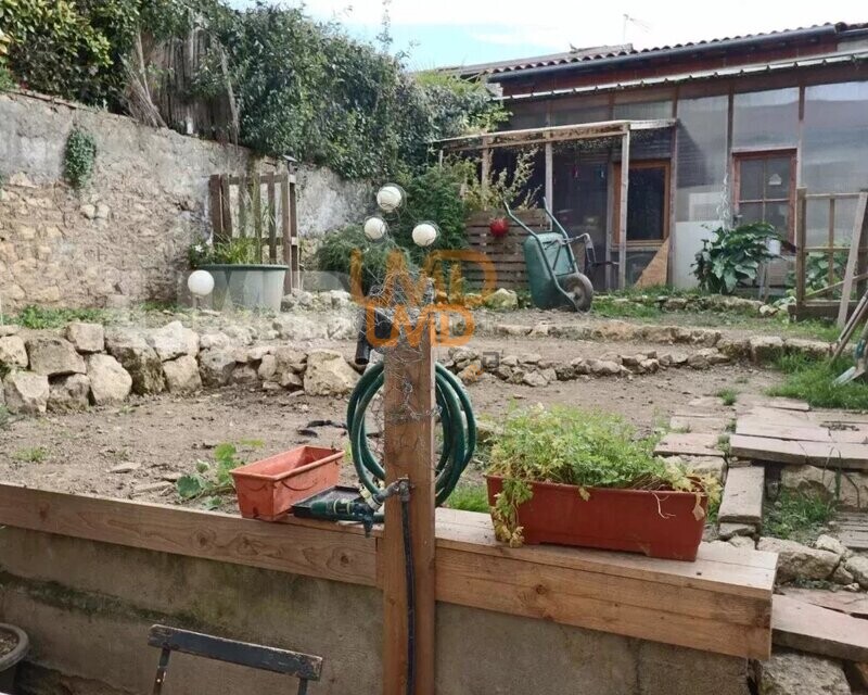 Maison  T4, jardin et dépendances - 01e99ba7-c509-44f4-925b-fa4556d8a120