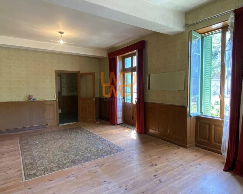 4 logements avec piscine en bordure de rivière + 2ha de bois - Immeuble 4 logements bordure de riviere