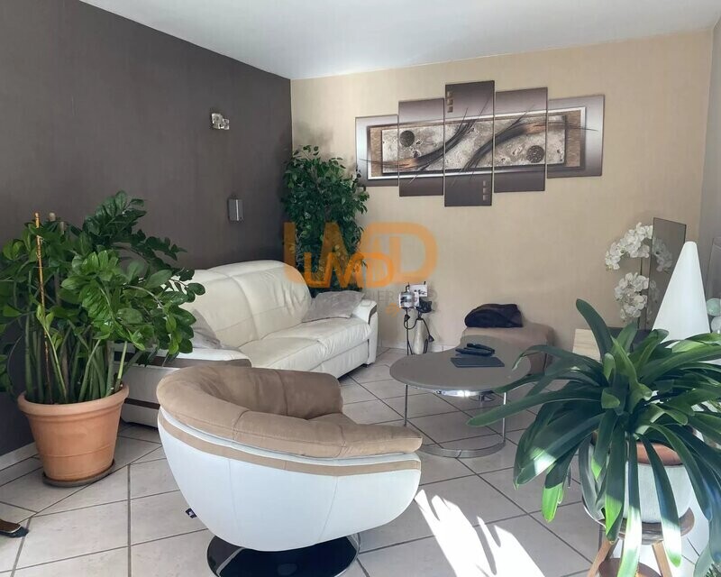 Maison de plain pied avec T1 indépendant - plain pied aveyron sans vis à vis