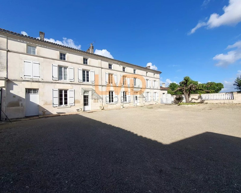 Maison secteur Jarnac avec dépendances - e6fe155a-0387-4509-918c-735474fa6952