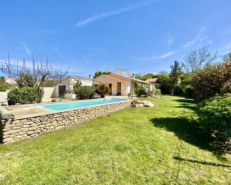 Eyguieres : Villa pp, 118 m2 sur 945m2, piscine et garages     - c306e4ed-2682-47b8-bea2-a7052f15b0e1