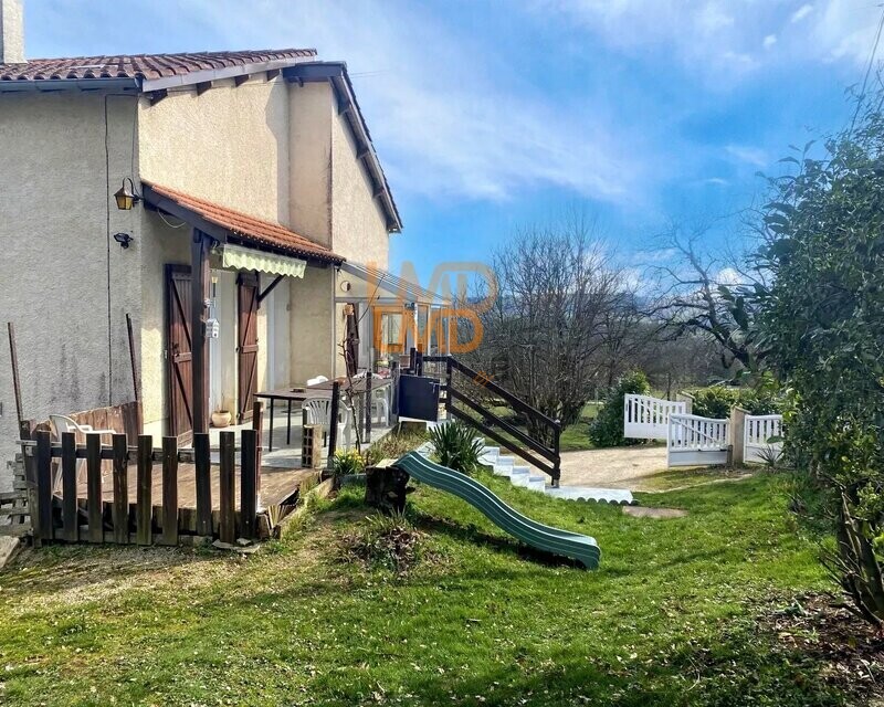 Belle Maison de 195 m² avec appartement Indépendant et grand terrain - Maison Villeneuve