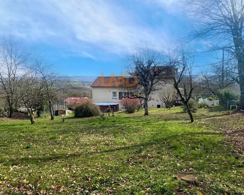 Belle Maison de 195 m² avec appartement Indépendant et grand terrain - Maison Villeneuve