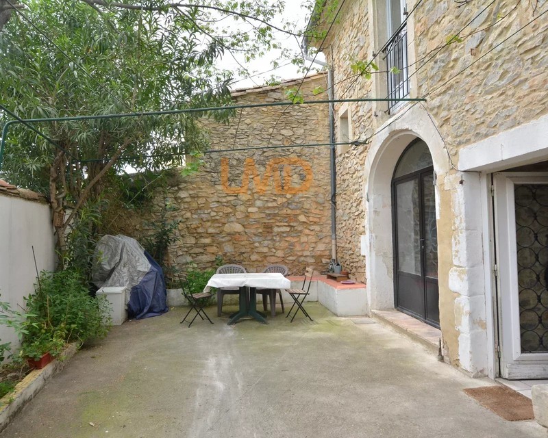 Maison atypique 4 chambres cour - 2134f5ff-df0b-4da3-8dcb-03d1e30b45bb