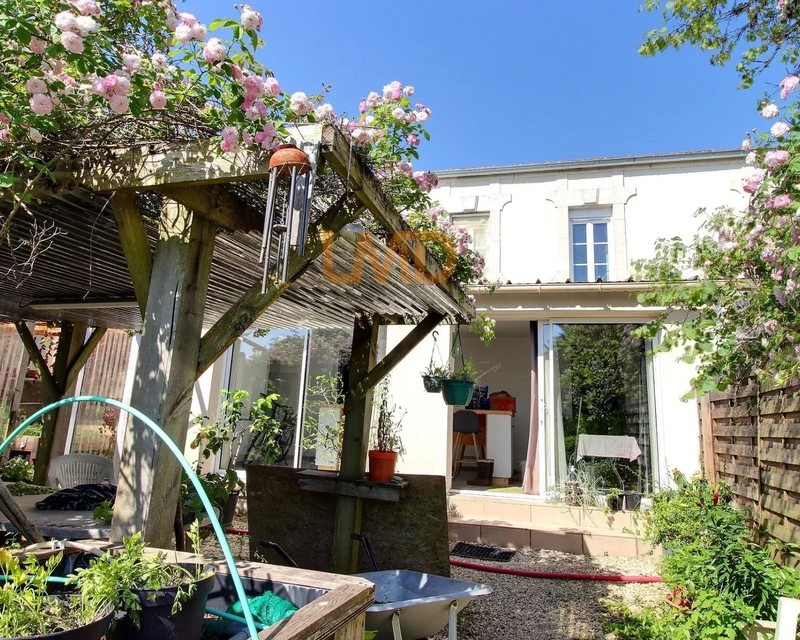 Maisone et Terrain constructible à Jonzac avec 5 chambres - 305e1d94-c827-48a6-acdb-198b4f6617be