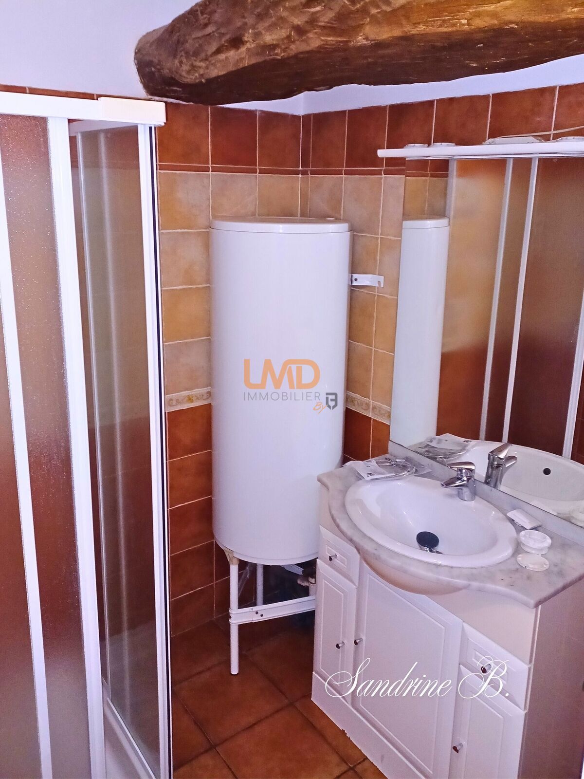 Beaumont-de-Lomagne. immeuble rénové - Sde.apt11