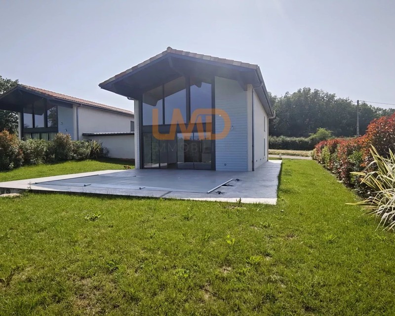 Villa moderne à louer - 2176e893-ba4a-4ba2-bcfe-748c69064f16
