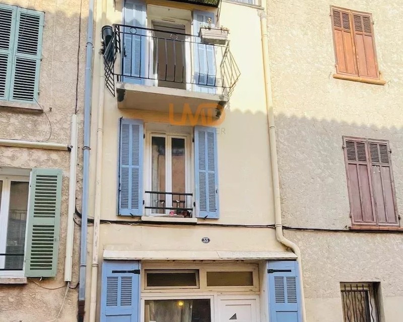 LE LUC: Maison DE Ville T5 90m2 Centre Ville - cf747931-9d93-41fb-a935-224e3d93e47f