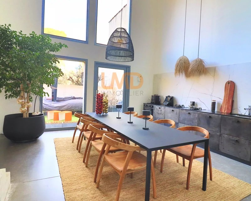 Maison moderne 190m2 centre ville Saint Maximin - ce168101-01b4-4790-ae9a-4c20e68b8a4f