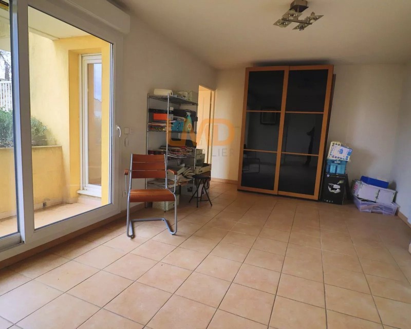 Appartement ou local profession libérale 60m2 centre Saint-Maximin - 574070c0-b193-4d19-b75d-fa1d08b9d8f9