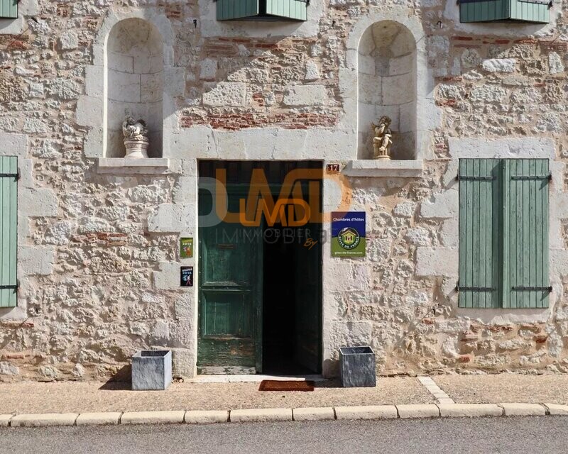 Gîte et chambres d'hôtes 750 m2 + dépendances - d89a2ade-5441-446d-92cb-8cbba700d423