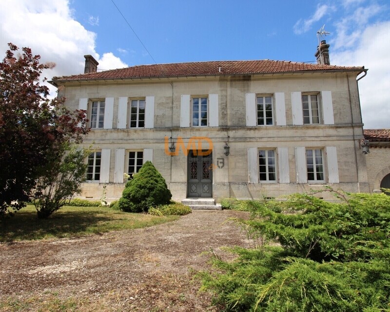 Maison de Charme avec Piscine à Germignac - Exposio 132633171