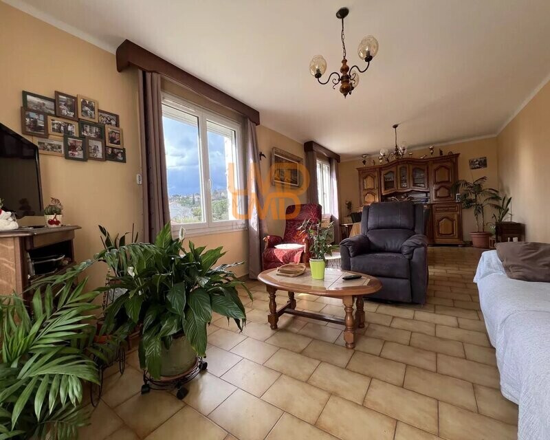 À vendre – Maison avec terrain – À 5 min du centre d’Aubenas - 3df6695e-4d79-4e11-93ee-757f49dc88cd