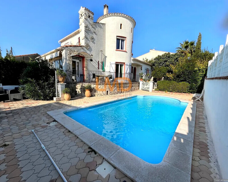 Maison d'exception - Ia generated 1764843779