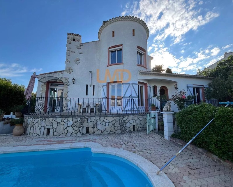 Maison de caractère avec piscine et sa tour atypique - 816d52bd-e427-4086-a023-0151eb87f69d