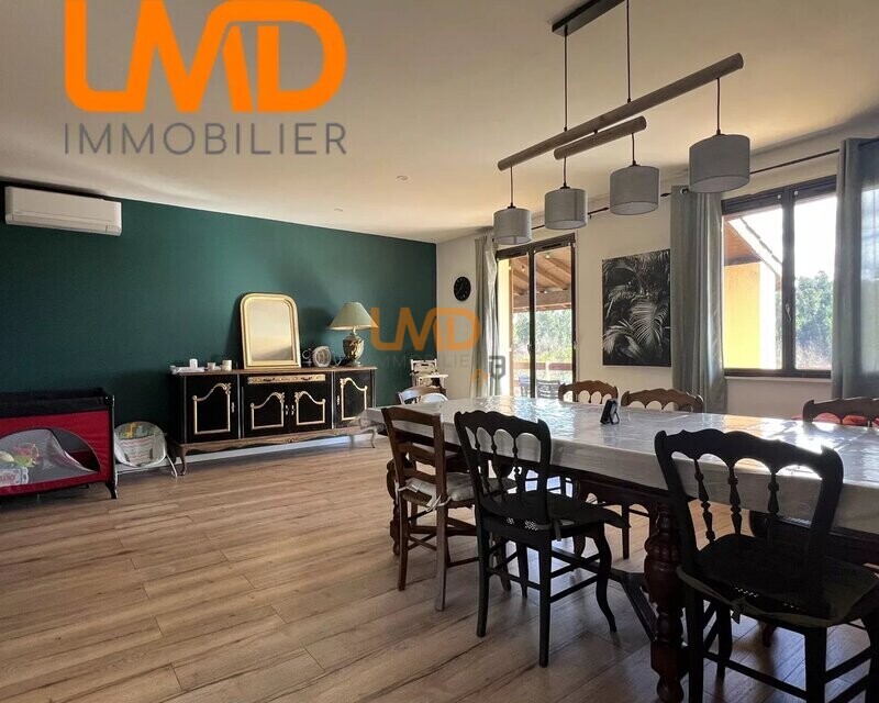 Villa de plain-pied de 102 m² avec piscine et très belle vue - f521b495-ecad-405c-997b-dc838dba145b