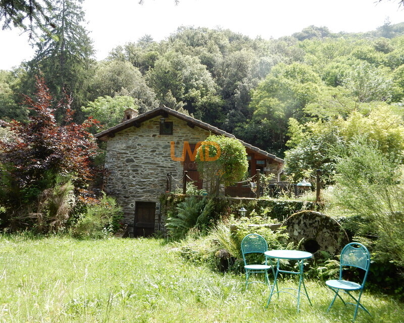 Maison - Terrain de 690 m² - Cadre Enchanteur - 2 jardin