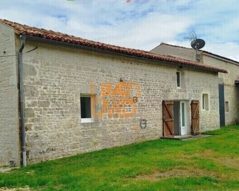 Charmante Charentaise à Sainte Même (17) - Façade sainte même