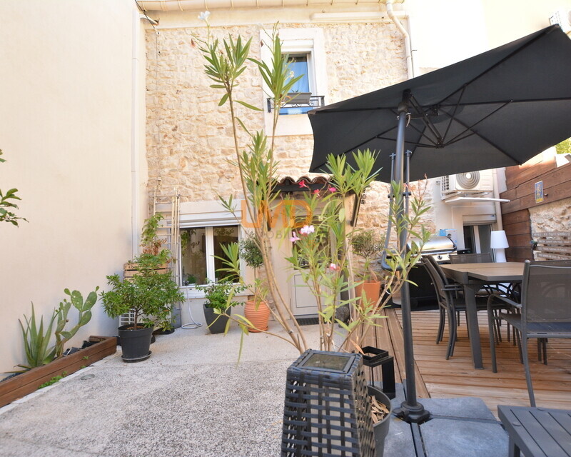 Maison de village T4 cour - Vez 4417