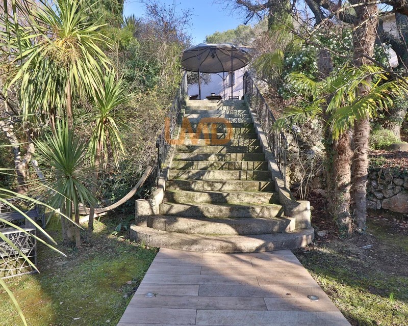 Belle propriété de 300m2 sur 1 hectare 5 Chambres piscine - d2ad89fc-e916-4920-b2e6-f3c4c5b157ec