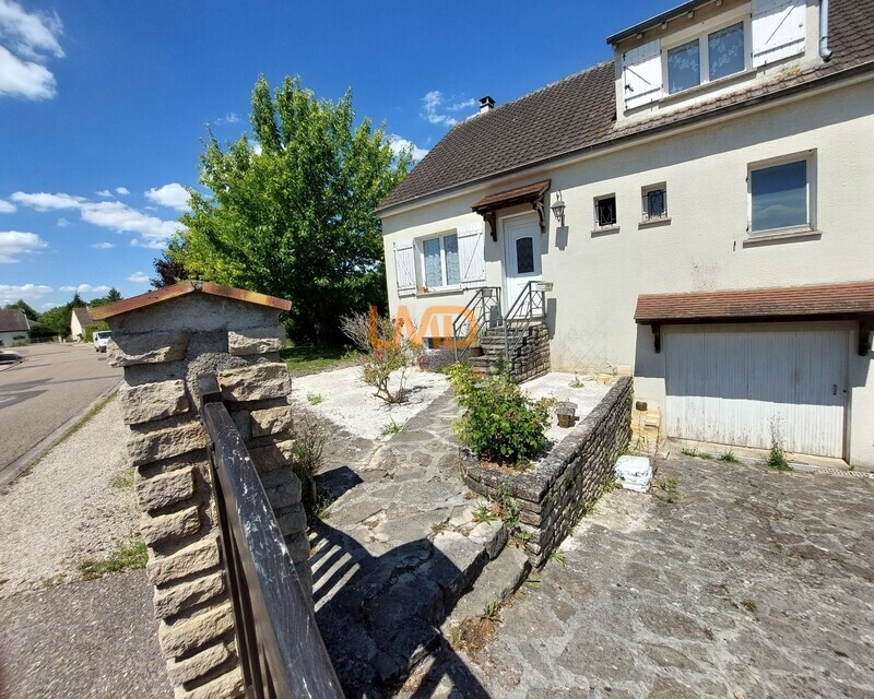 Bray-sur-Seine, maison avec sous-sol sur terrain plat - 20250628 154038