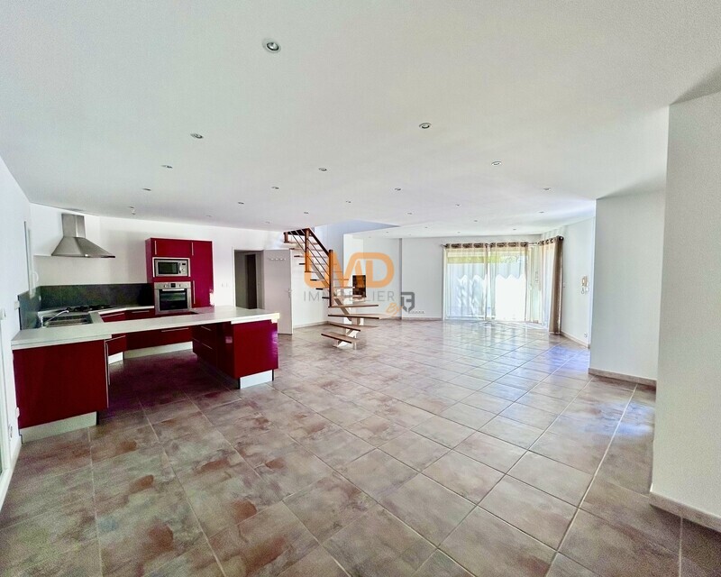 traversante, lumineuse, calme, terrasses jardin  - MAISON ÉCUSSON NIMES