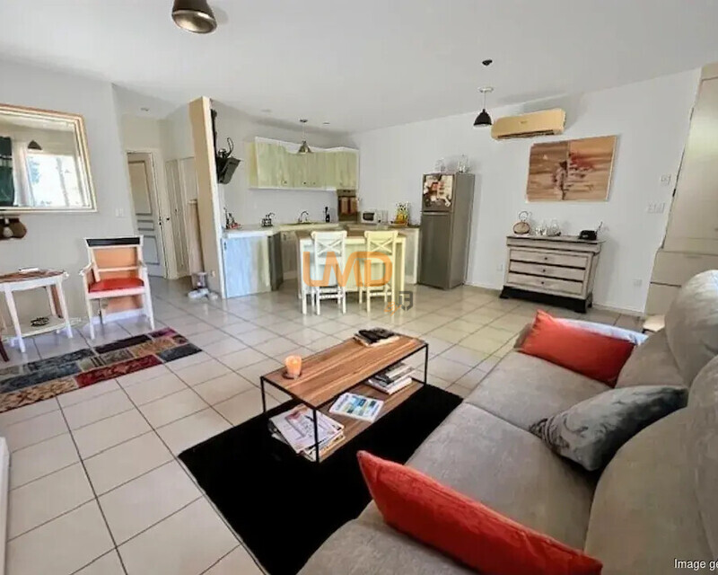 plain pied 2 chambres - terrasses - parkings - petit foncier  - Ia generated 1759238514