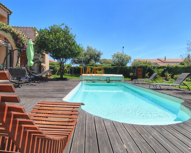 Villa T5 piscine et garage - 1000013381
