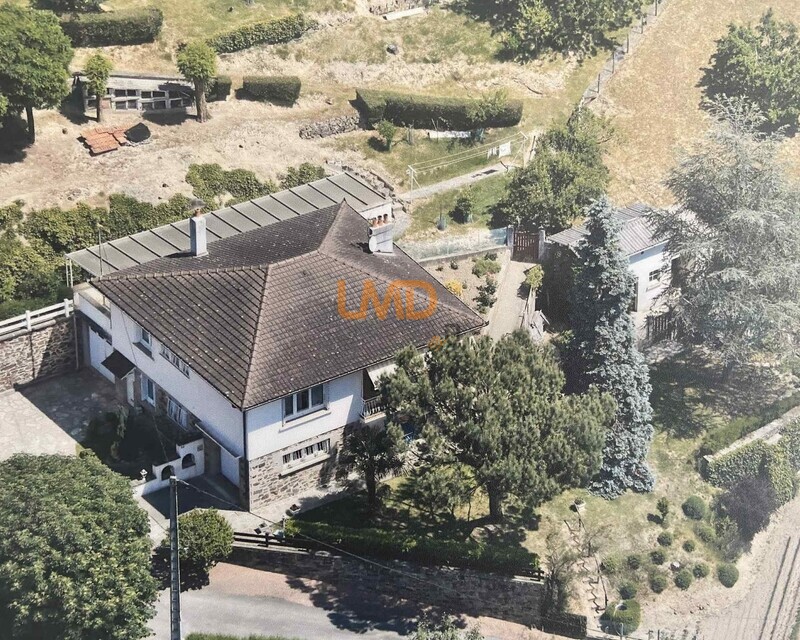 Grande maison avec terrain  - D5d32ef3-9fc2-440f-97b5-98fb1f77214c