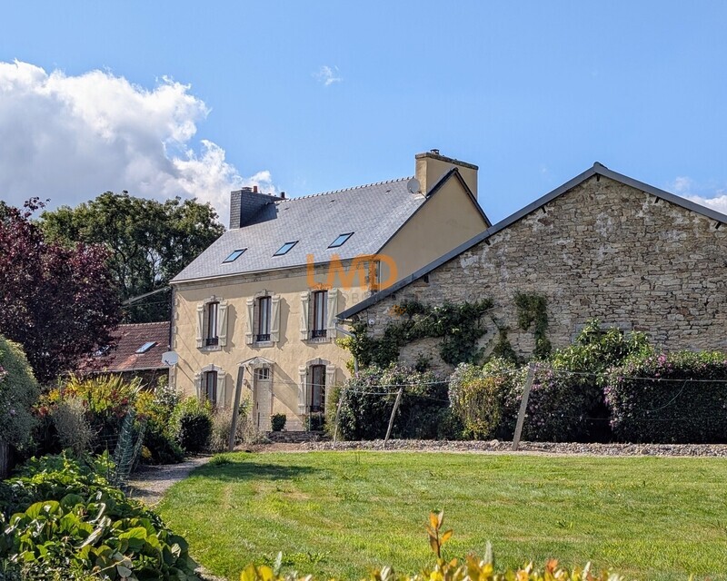 Maison en pierre de 250 m2 et ses 3 gîtes - Pxl 20250801 161000119 2