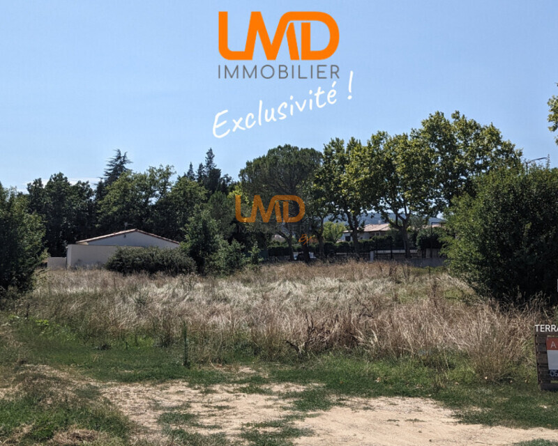 Terrain constructible de 543m2 - 103