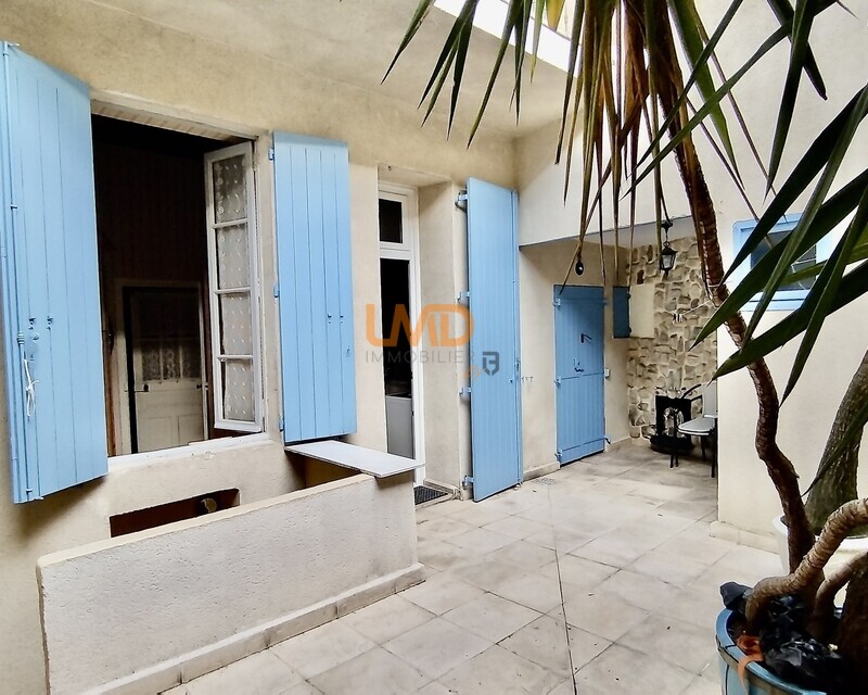 maison de ville - garage - patio  - Maison Nimes avec exterieur