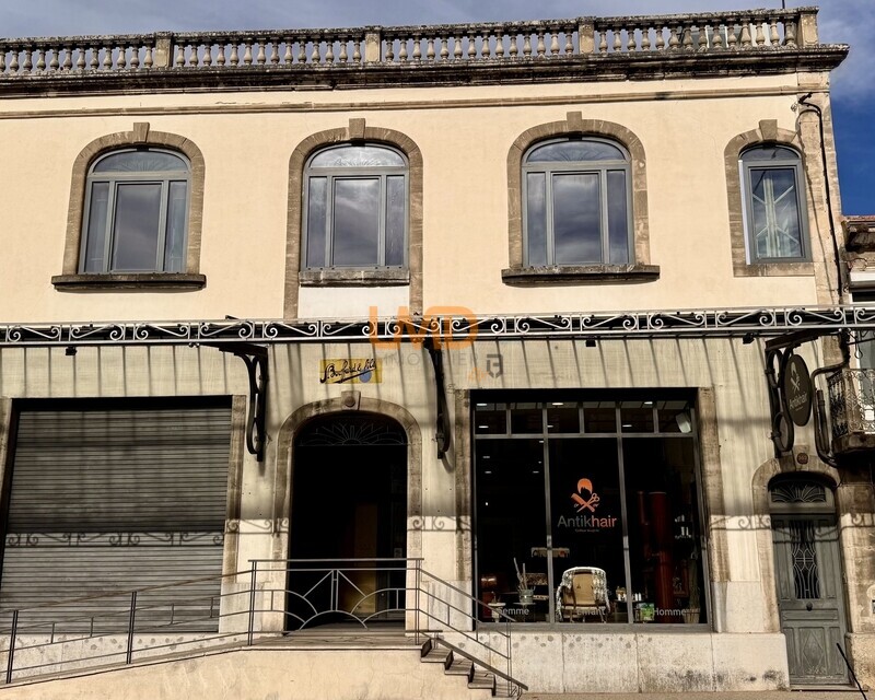 Ensemble immobilier de très bon rapport  - Commerce cavaillon