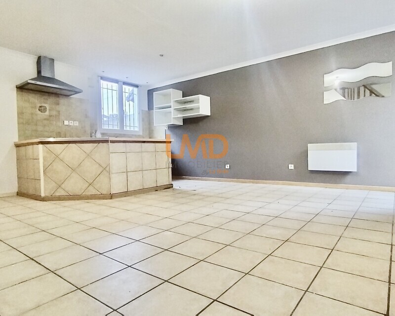 Maison avec extérieur, parking,  proche centre-ville, au calme - 1766252935286
