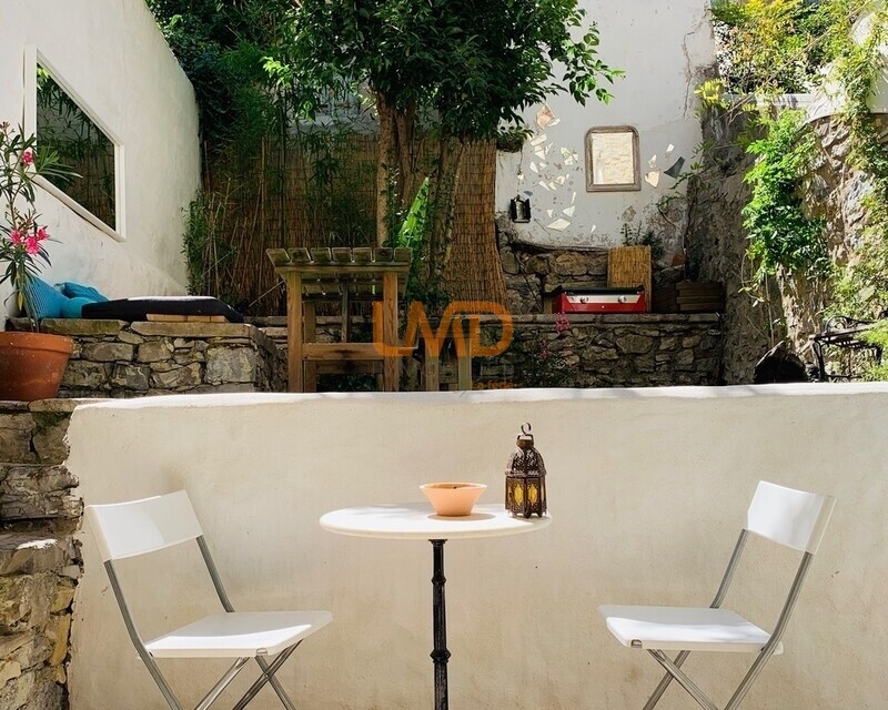 une maison extraordinaire  - Extérieur