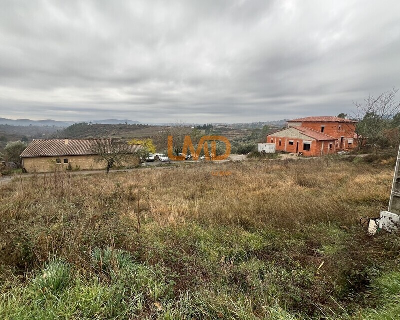 Terrain de 997 m² – Vinezac limite Lachapelle sous Aubenas - Img 1637
